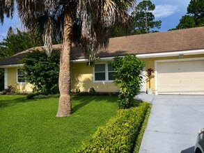 Building Photo - 3033 SW Collings Dr