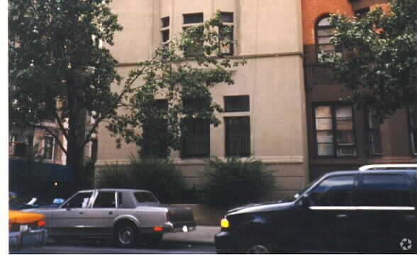 Building Photo - 341 W West End Ave