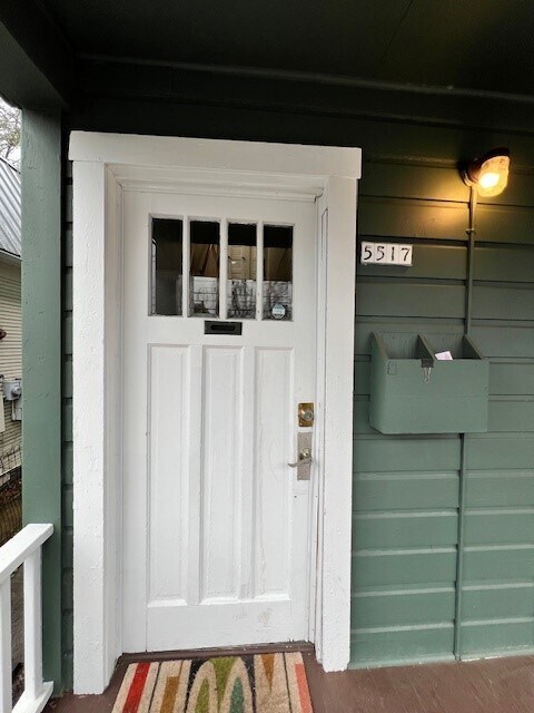 front door - 5517 S Corbett Ave