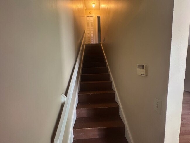Foto del edificio - 112-114 Northwoods Drive