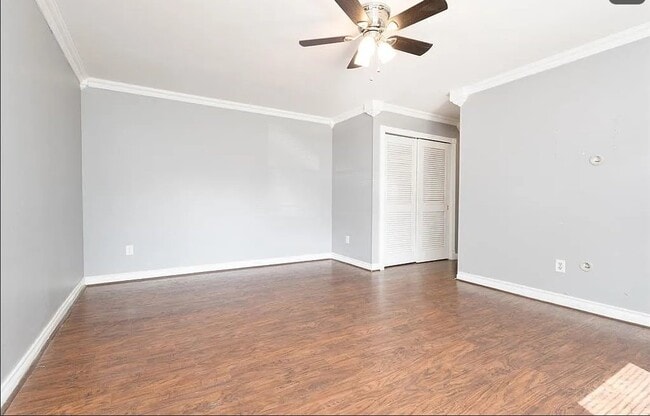 Building Photo - 2705 Redford Dr