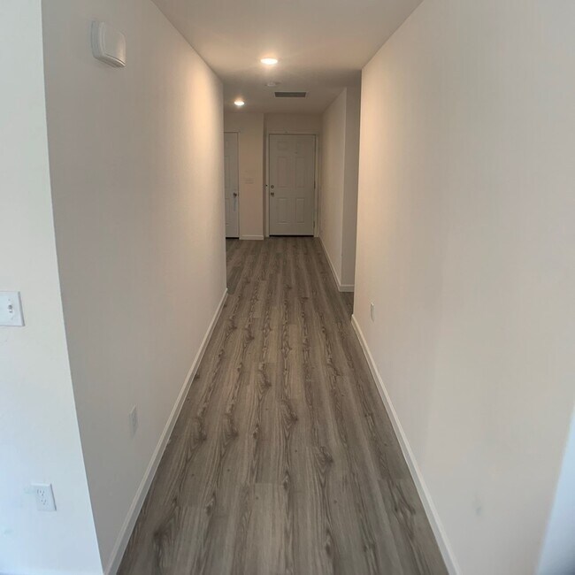 Foto del edificio - 15619 SW 23rd Court Rd