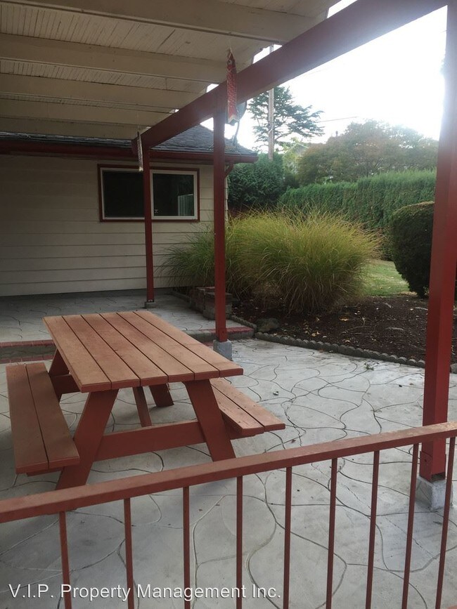 Foto del edificio - 4 br, 2 bath House - 3603 NE 133rd Ave
