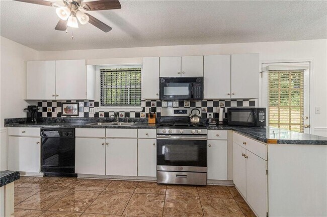 Building Photo - 285 Cascade Rise Ct SW