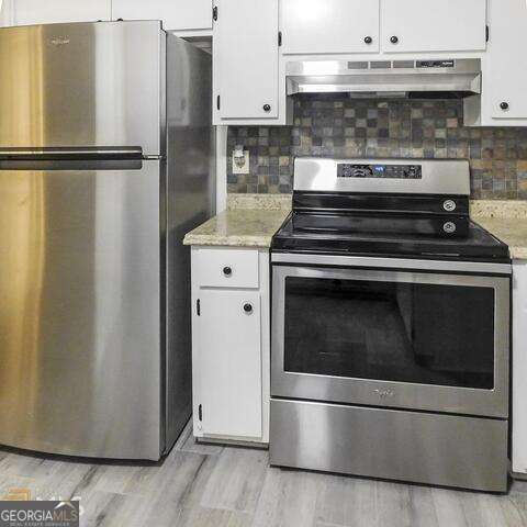 Building Photo - 291 Country Club Dr