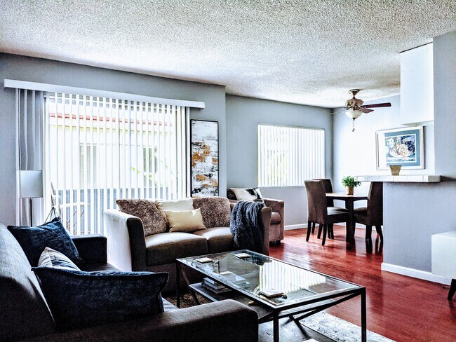 Building Photo - 4077 McLaughlin Ave