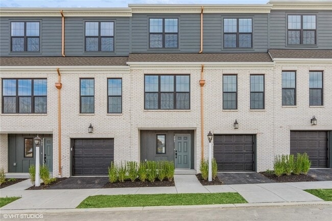 Photo - 403 Cranford Wy Townhome