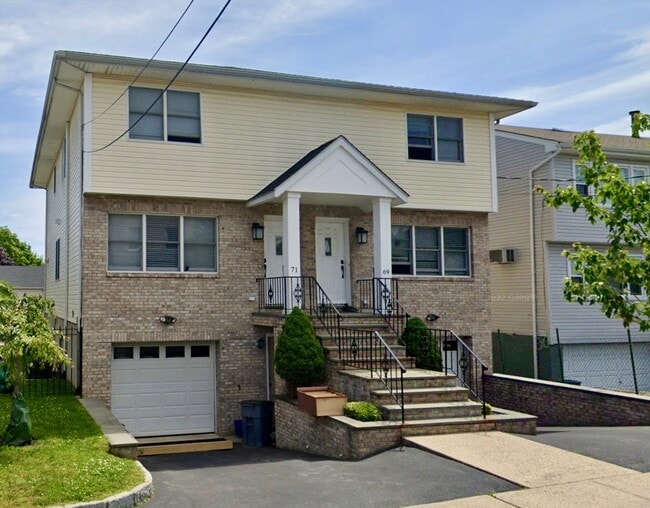 Building Photo - 69 Crotona Ave