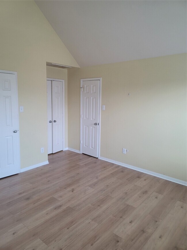 Foto del edificio - 14202 Silver Hollow Ln