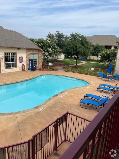 Pool area - Lakeside RGLLC