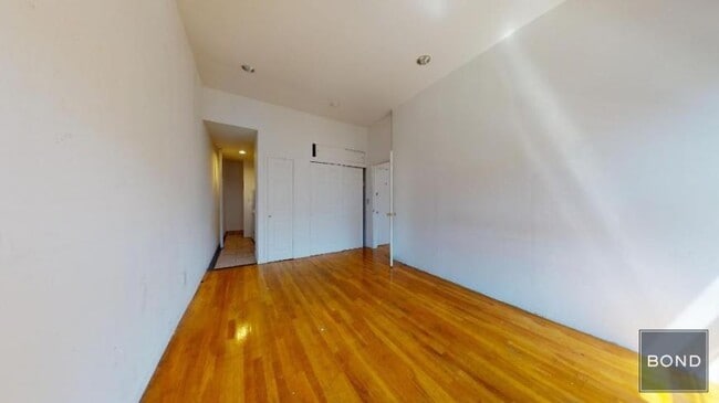 Building Photo - 3 bedroom in Manhattan NY 10003