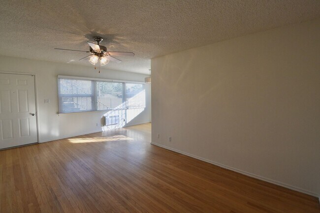 Foto del edificio - 5915 Fair Ave