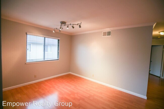 Building Photo - 2 br, 1 bath House - 2640 Great Arbor Way