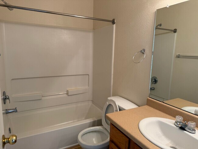 Foto del edificio - 4204 Ridgeway Ct