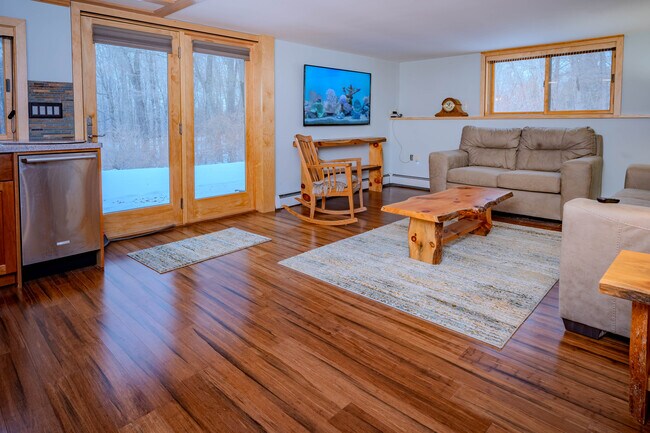 Foto del edificio - 215 Old Newtown Rd