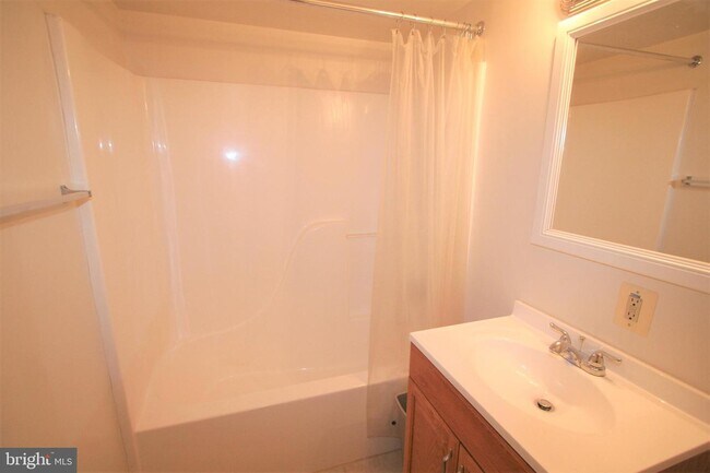 Foto del edificio - 4400 Ollies Turn Rd