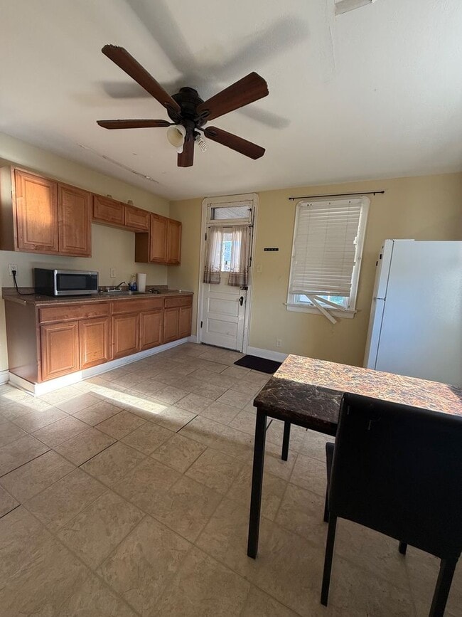 Foto del edificio - 438 Euclid Ave