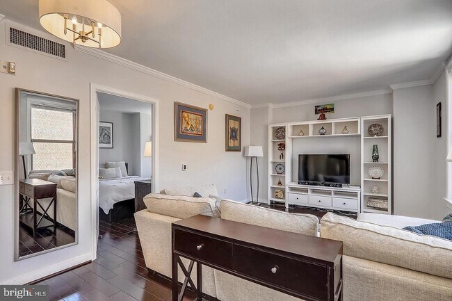 Foto del edificio - 631 D Street NW
