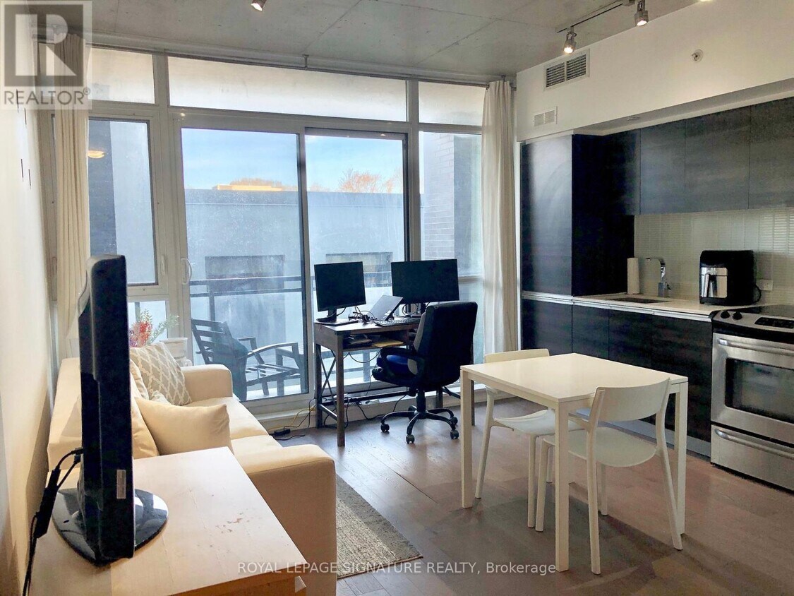 Photo principale - 1190 Dundas St E