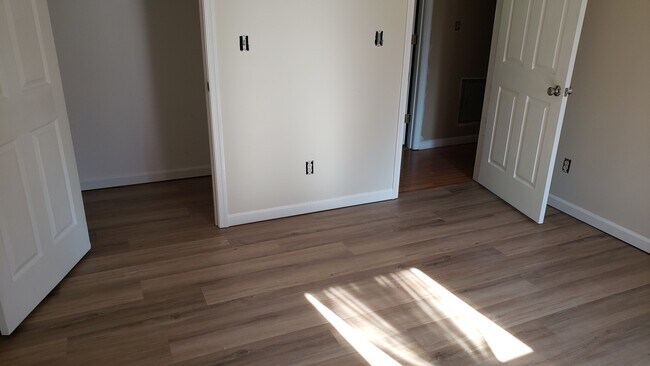 Foto del edificio - 6541 Spring Hill Rd
