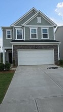 Building Photo - 1225 Atterlee Ln