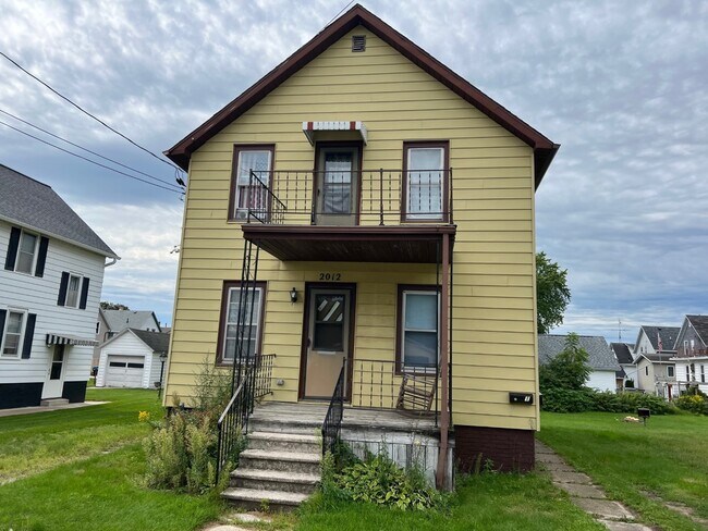 Building Photo - 2012 Madison St