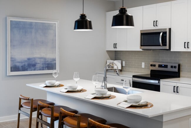 Cocina y comedor - Avalon Lake Norman