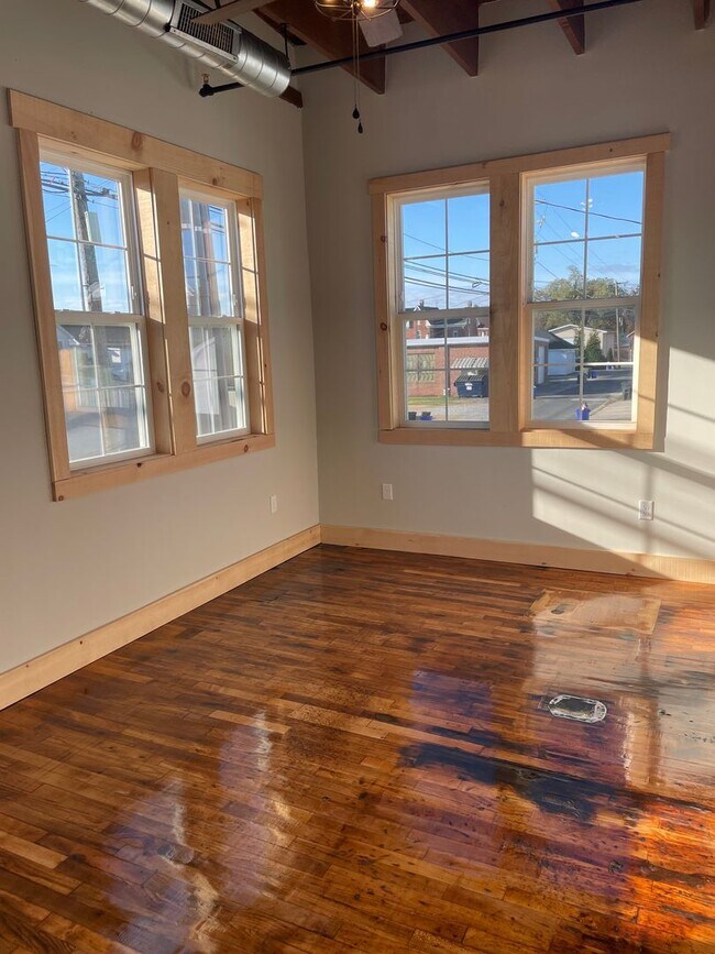 Foto del edificio - 2 bedroom/1 bathroom NEW apartment in McSherrystown, PA