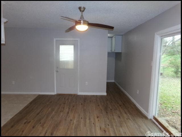 Building Photo - 8 Brookway Ln