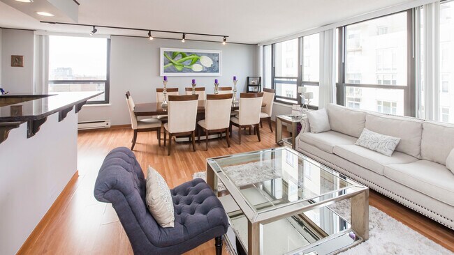 Foto del edificio - 5100 N Marine Dr