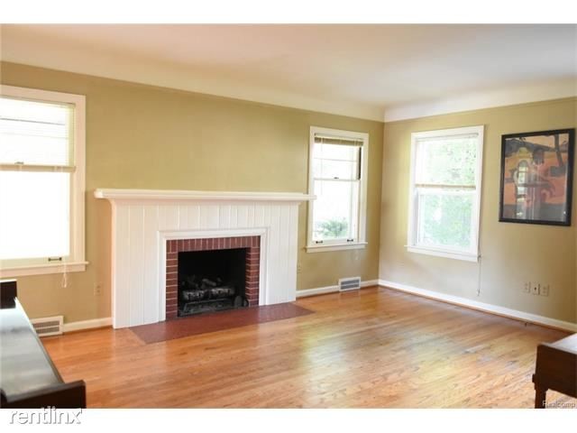Building Photo - 3 br, 1.5 bath House - 1713 Hollywood Ave