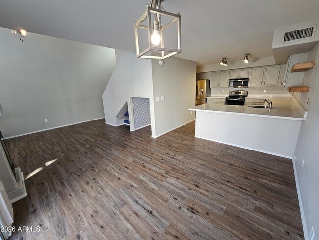 Foto del edificio - 1142 W Sandy Banks