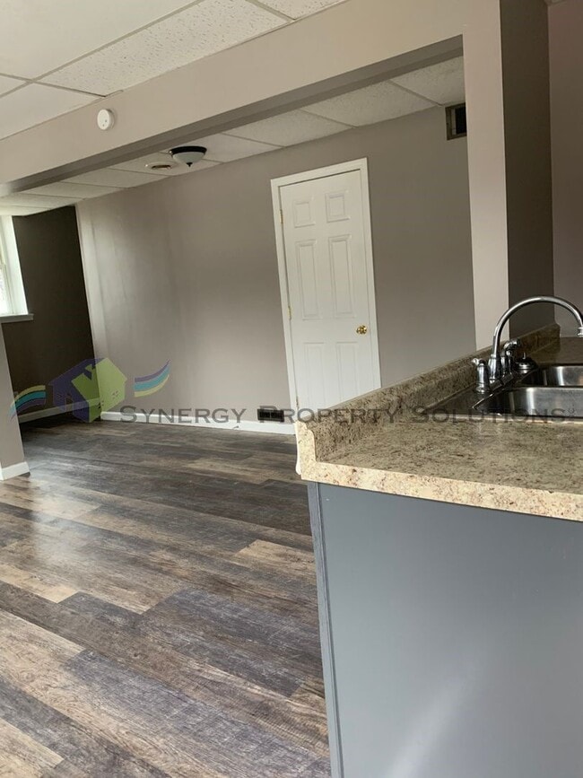 Building Photo - Madison Rental