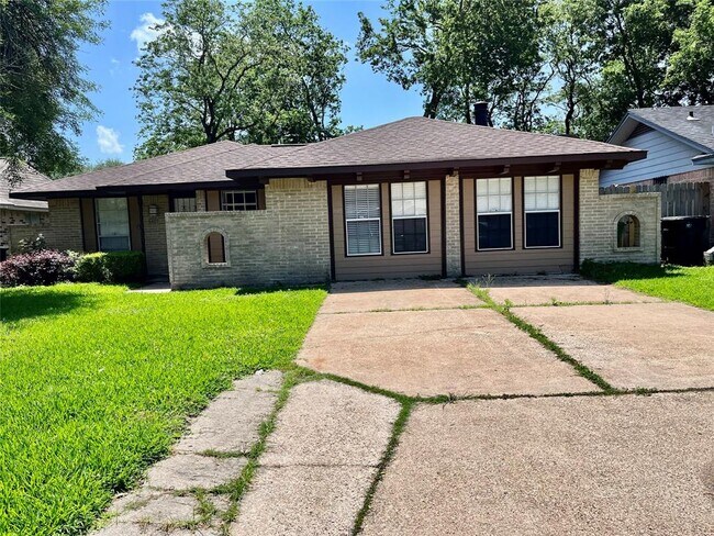 Building Photo - 6407 King Post Dr