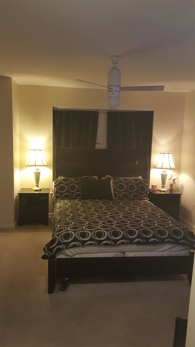 Foto del edificio - 1323 N Claymont St