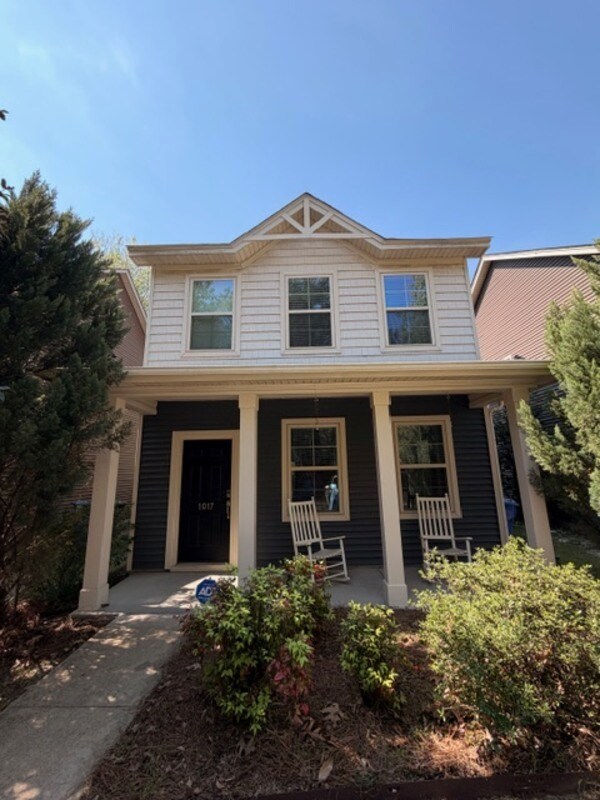 Foto del edificio - 1017 Drake St