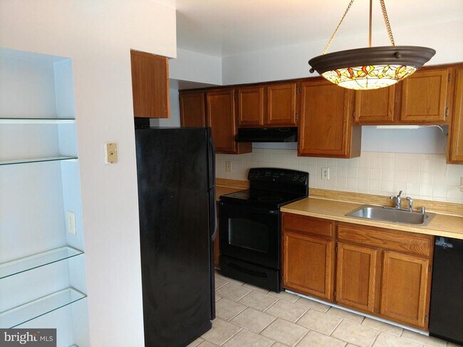 Foto del edificio - 15205 Streamside Ct