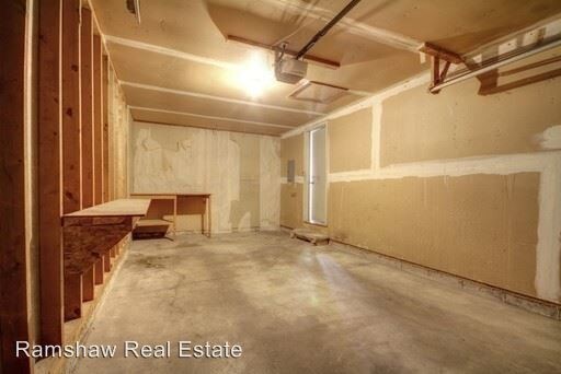 Building Photo - 2 br, 1.5 bath Apartment - 2519 Leeper Dr