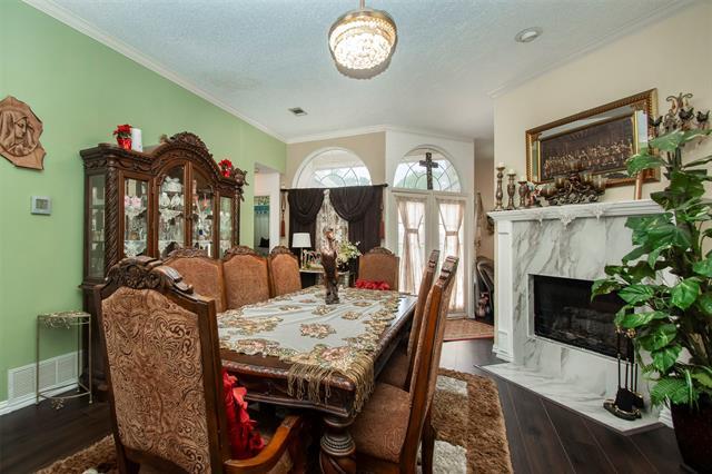 Building Photo - 716 Cottonwood Bend Dr