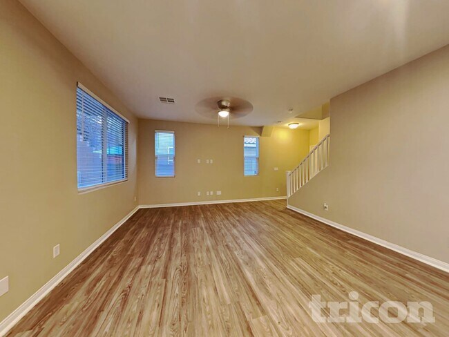 Foto del edificio - 10626 Seasonable Dr