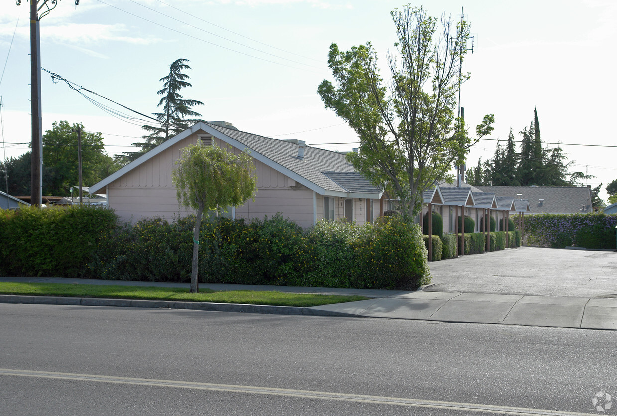 Foto principal - 6878 N Winton Way