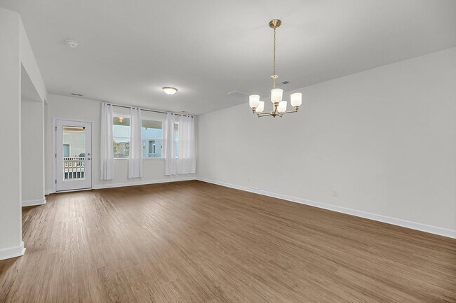 Foto del edificio - Charming Johns Island Retreat with Modern Amenities