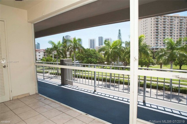 Foto del edificio - 2 br, 2 bath  - 300 Layne Blvd Apt 110