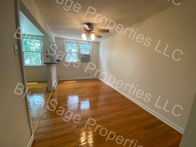 Building Photo - Beautiful 3 Bedroom, 1 Bath in Clifton Hei...