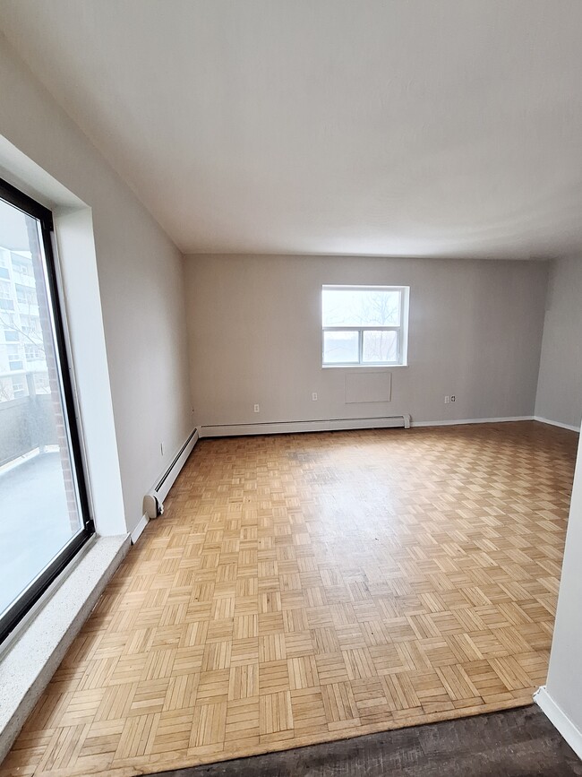 Photo du bâtiment - Southmount Apartments