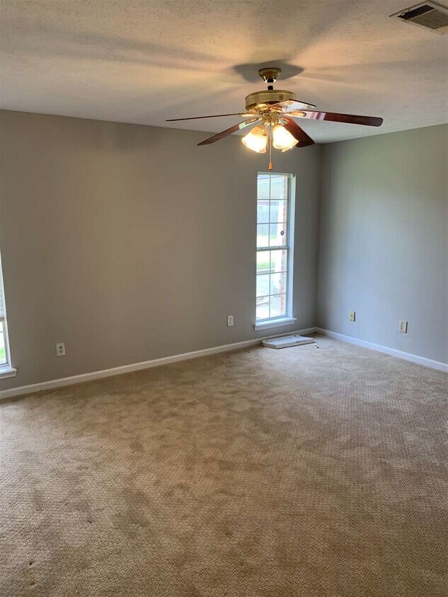 Foto del edificio - 207 Clark Farms Rd