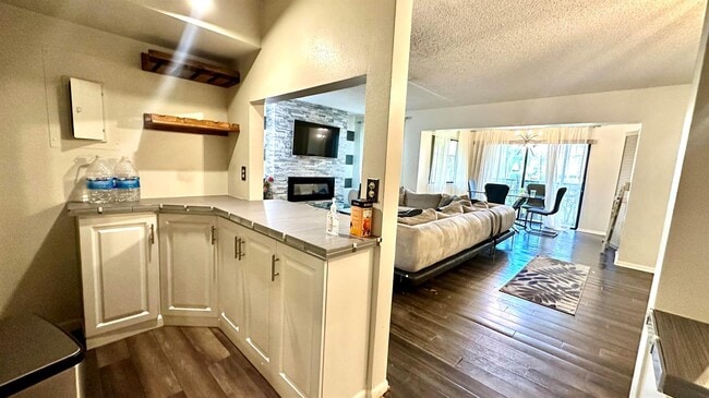 Foto del edificio - 533 Shady Pine Way