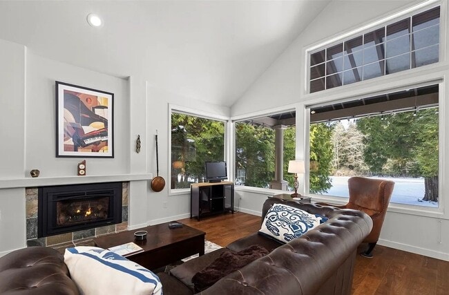 Building Photo - 9032 Gleneagle Dr