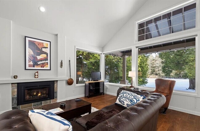 Foto del edificio - 9032 Gleneagle Dr