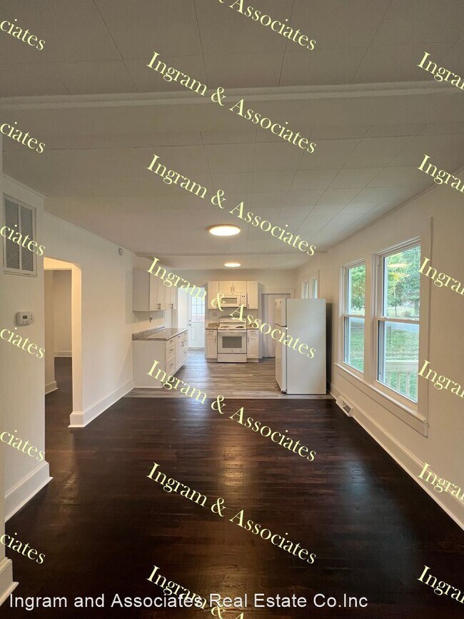 Building Photo - 2 br, 1 bath House - 1101 Blackstone Avenue